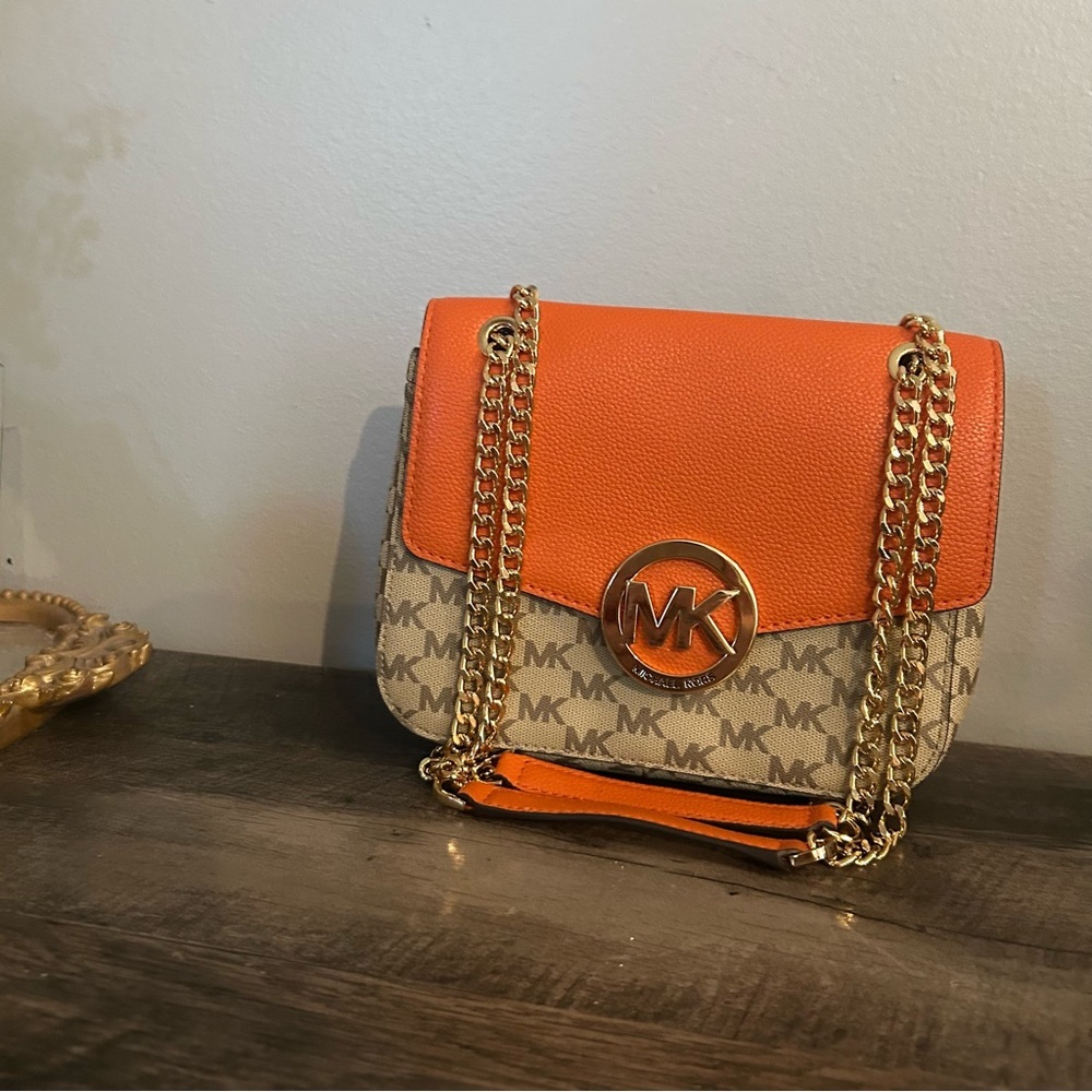 NWT Michael Kors Fullton Shoulder Flap Bag - Picture 2 of 6